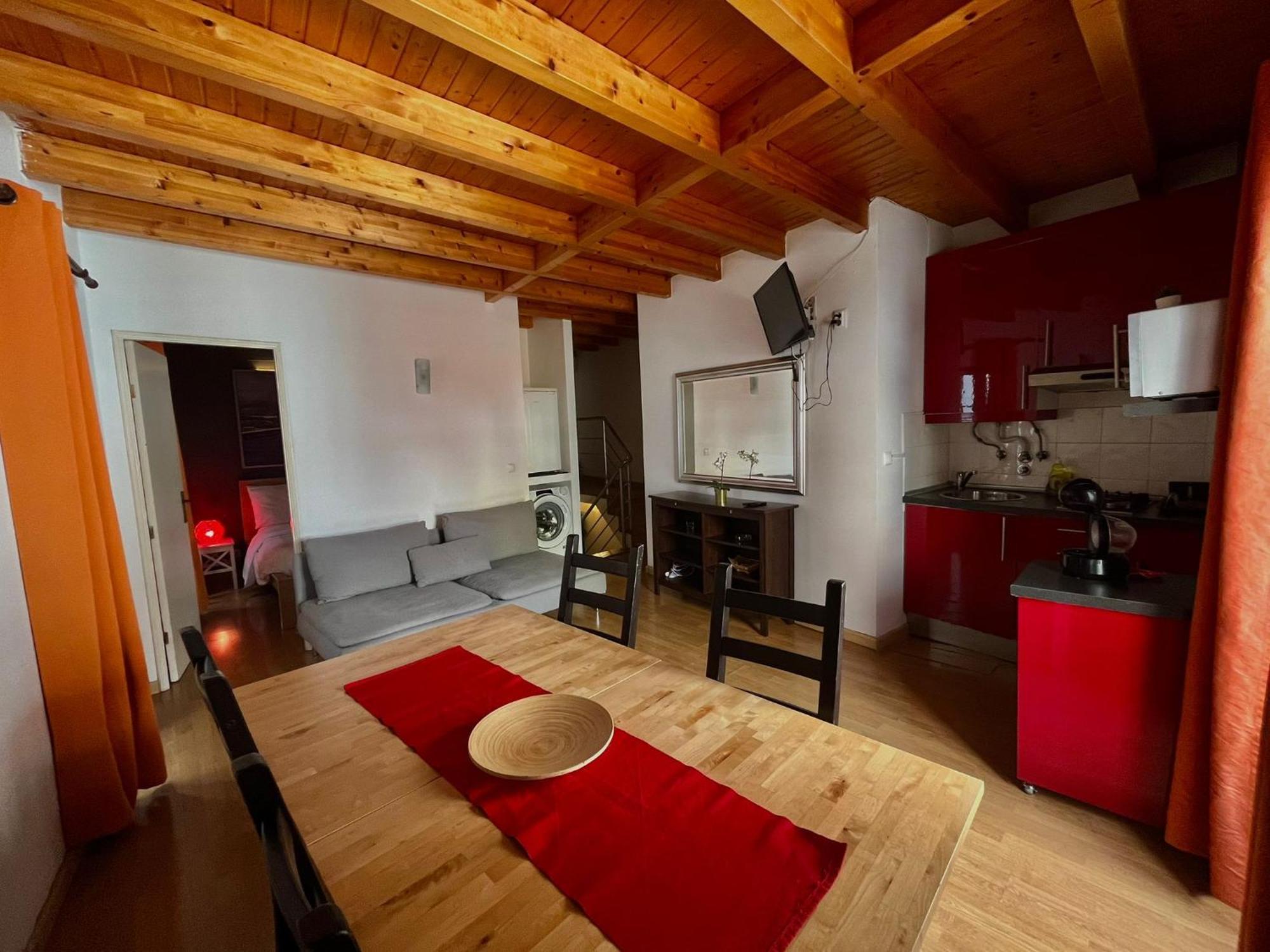 2 Bedroom, 2 Bathroom Apartment - Travessa Da Madalena Lisbon Exterior photo
